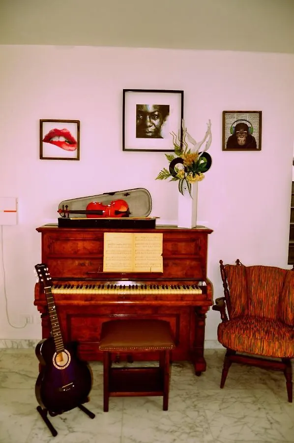 B&B Il Vinile Carrara 0*,